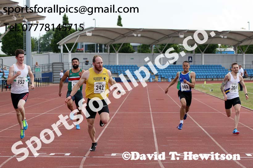 Senior mens 200 metres, Northern Senior and Under-20s Champs., Sports City, Manchester. Photo: David T. Hewitson/Sports for All Pics